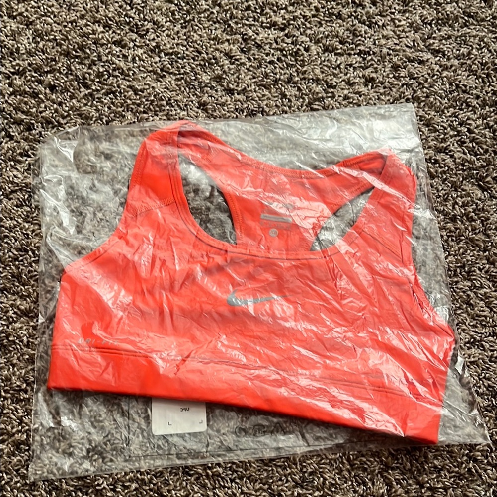 NWT NIKE COMBAT SPORT BRA